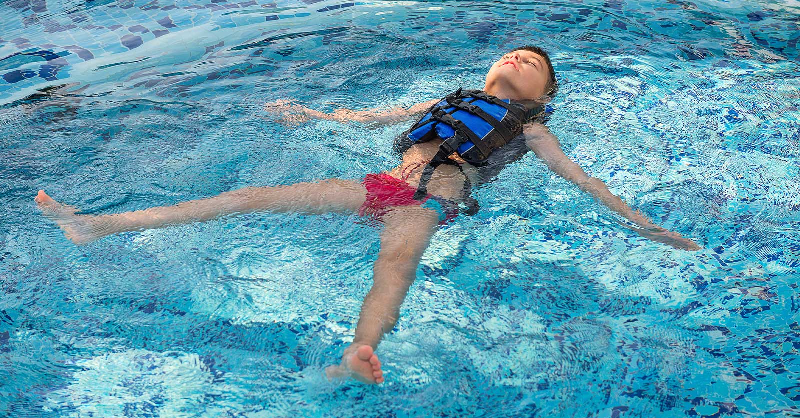 7 Swimming Pool Safety Tips